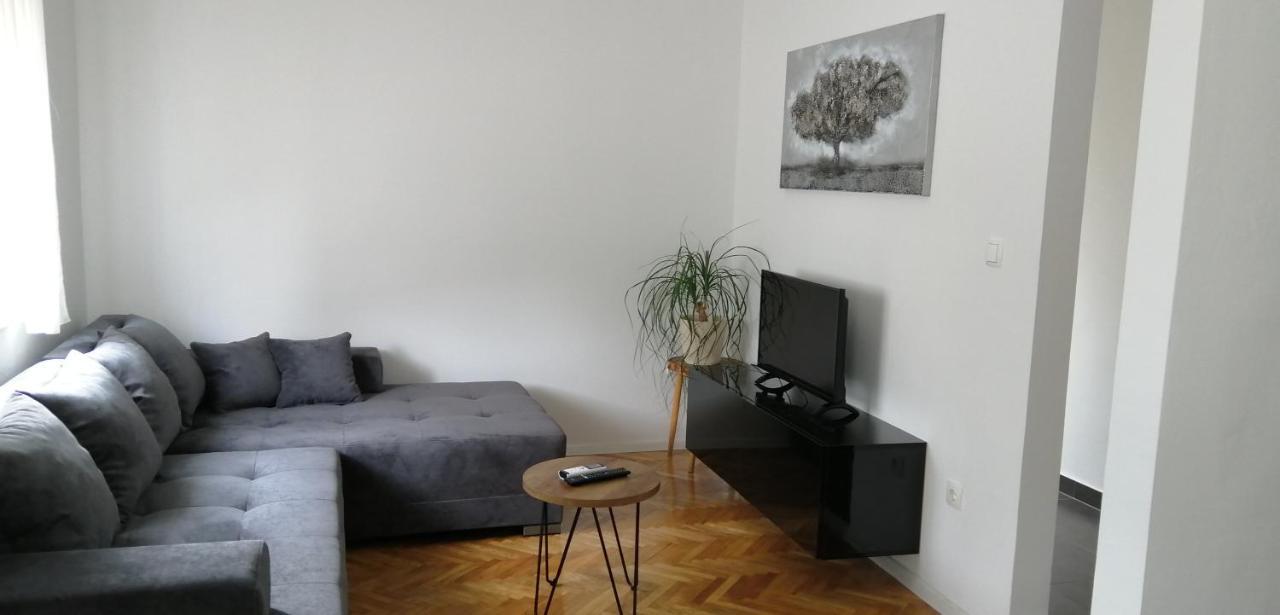 Apartman Borna ستاريغغاد باكلينتسا المظهر الخارجي الصورة
